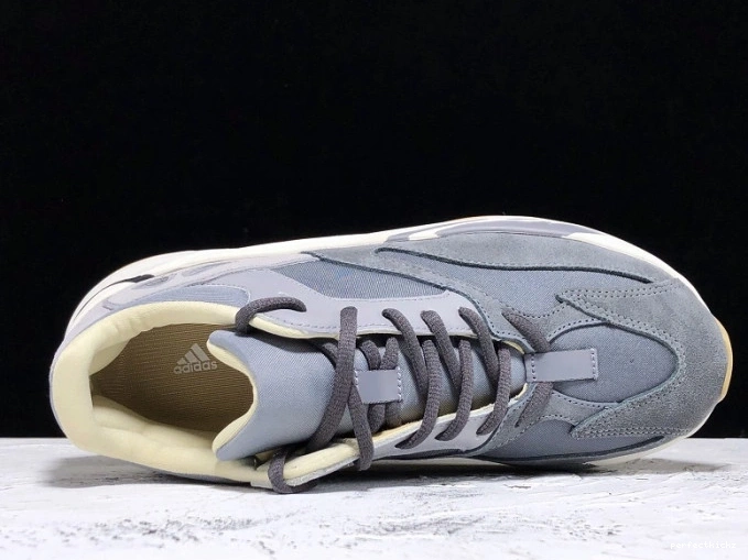 700 Boost FV9922 'Magnet' v2 Yeezy Adidas 0806